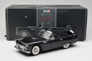 Ford Thunderbird Kabrioletas Juodas Revell 1:18 8818-M1 Metalas - nuotrauka 8 iš 8