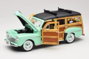 Ford Woody Panel Wagon Mėtų Žalia Road Signature 1:18 20028 Metalas - nuotrauka 2 iš 8