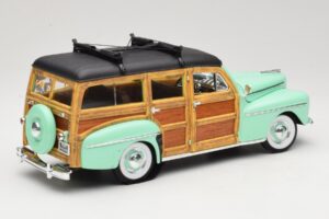 Ford Woody Panel Wagon Mėtų Žalia Road Signature 1:18 20028 Metalas - nuotrauka 3 iš 8