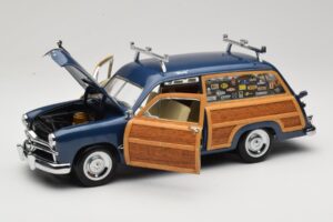 Ford Woody Station Wagon Bayview Blue Surf Shop Motor City 1:18 60002 Metalas - nuotrauka 2 iš 8