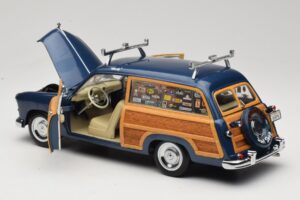 Ford Woody Station Wagon Bayview Blue Surf Shop Motor City 1:18 60002 Metalas - nuotrauka 5 iš 8