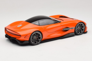 Genesis X Gran Berlinetta VGT Orange Magma Norev 1:18 188032 Metalas - nuotrauka 2 iš 6