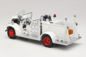GMC Ugniagesių Automobilis Baltas Road Signature 1:18 20068 Metalas - nuotrauka 5 iš 9