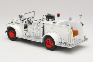 GMC Ugniagesių Automobilis Baltas Road Signature 1:18 20068 Metalas - nuotrauka 7 iš 9