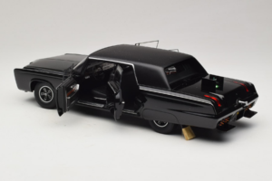 Chrysler Imperial Black Beauty Green Hornet TV Series AUTOart 1:18 71546 Metalas - nuotrauka 5 iš 8