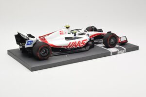 Haas VF-22 #47 M. Schumacher Bahrain GP 2022 Minichamps 1:18 117220147 Metalas - nuotrauka 3 iš 6