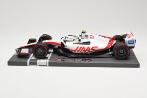 Haas VF-22 #47 M. Schumacher Bahrain GP 2022 Minichamps 1:18 117220147 Metalas
