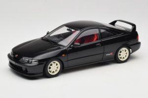 Honda Integra Type R DC2 Pre-Facelift Flamenco Black Pearl MotorHelix 1:18 M85203 Metalas