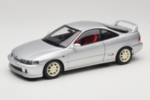 Honda Integra Type R DC2 Pre-Facelift Vogue Silver Metallic MotorHelix 1:18 M85202 Metalas