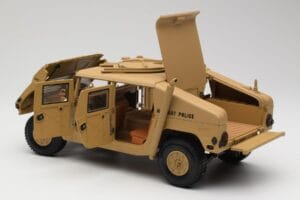 Hummer H1 AM General Military Police Exoto 1:18 01801 Metalas - nuotrauka 5 iš 8