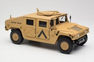 Hummer H1 AM General Military Police Exoto 1:18 01801 Metalas - nuotrauka 6 iš 8