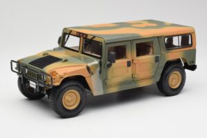 Hummer H1 Station Wagon Military Maisto 1:18 56049 Metalas