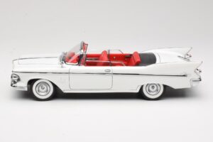 Imperial Crown Kabrioletas Baltas Road Signature 1:18 20138 Metalas - nuotrauka 4 iš 8