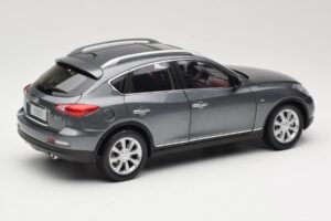 Infiniti EX25 J50 Grey Metallic Paudi 1:18 81L0049 Metalas - nuotrauka 3 iš 8