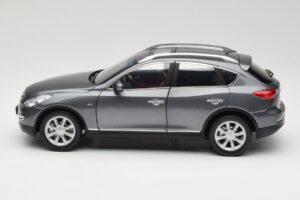 Infiniti EX25 J50 Grey Metallic Paudi 1:18 81L0049 Metalas - nuotrauka 4 iš 8