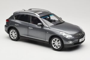 Infiniti EX25 J50 Grey Metallic Paudi 1:18 81L0049 Metalas - nuotrauka 6 iš 8