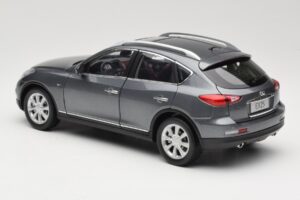 Infiniti EX25 J50 Grey Metallic Paudi 1:18 81L0049 Metalas - nuotrauka 7 iš 8