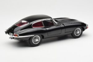 Jaguar E-Type 3.8 Series 1 Juodas Kyosho 1:18 08954BK Metalas - nuotrauka 3 iš 8