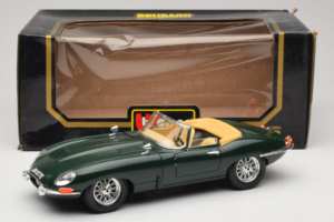 Jaguar E-Type Kabrioletas Žalias Bburago 1:18 3026 Metalas - nuotrauka 8 iš 8