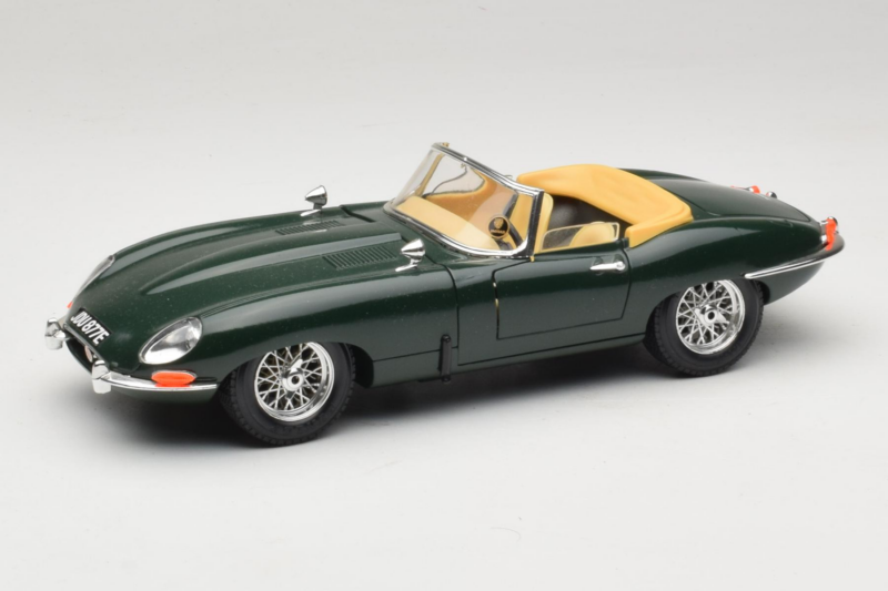 Jaguar E-Type Kabrioletas Žalias Bburago 1:18 3026 Metalas