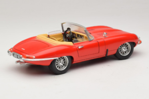 Jaguar E-Type Series 1 Kabrioletas Raudonas Bburago 1:18 3038 Metalas - nuotrauka 3 iš 8