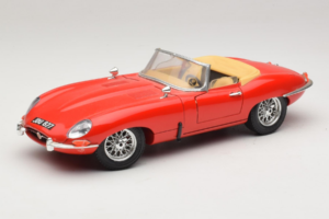 Jaguar E-Type Series 1 Kabrioletas Raudonas Bburago 1:18 3038 Metalas