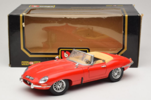 Jaguar E-Type Series 1 Kabrioletas Raudonas Bburago 1:18 3038 Metalas - nuotrauka 8 iš 8