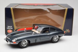 Jaguar E-Type Series 1 Žalias Bburago 1:18 3018-M1 Metalas - nuotrauka 2 iš 8