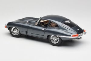 Jaguar E-Type Series 1 Žalias Bburago 1:18 3018-M1 Metalas - nuotrauka 4 iš 8