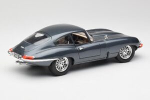 Jaguar E-Type Pilkas Bburago 1:18 30018 Metalas - nuotrauka 3 iš 8