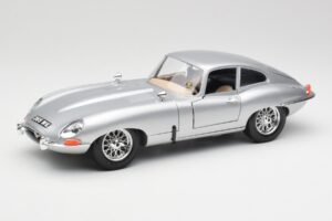 Jaguar E-Type Series 1 Sidabrinis Bburago 1:18 3018-M2 Metalas
