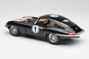 Jaguar E-Type Series 1 #1 British Racing Green Bburago 1:18 3018-M3 Metalas - nuotrauka 7 iš 8