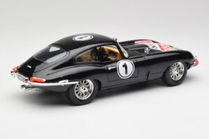 Jaguar E-Type Series 1 #1 British Racing Green Bburago 1:18 3018-M3 Metalas - nuotrauka 3 iš 8