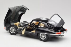 Jaguar E-Type Series 1 #1 British Racing Green Bburago 1:18 3018-M3 Metalas - nuotrauka 5 iš 8