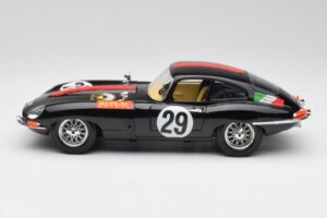 Jaguar E-Type #29 Juodas Bburago 1:18 3018-M4 Metalas - nuotrauka 4 iš 8