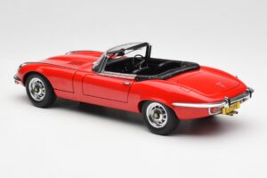 Jaguar E-Type Roadster Series III V12 Raudonas AUTOart 1:18 73523 Metalas - nuotrauka 7 iš 8