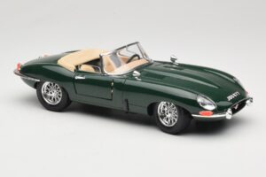 Jaguar E-Type Series 1 Roadster Žalias Bburago 1:18 3016-M1 Metalas - nuotrauka 6 iš 8