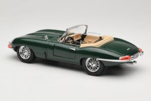 Jaguar E-Type Series 1 Roadster Žalias Bburago 1:18 3016-M1 Metalas - nuotrauka 7 iš 8