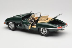 Jaguar E-Type Series 1 Roadster Žalias Bburago 1:18 3018-M5 Metalas - nuotrauka 5 iš 8
