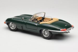 Jaguar E-Type Series 1 Roadster Žalias Bburago 1:18 3018-M5 Metalas - nuotrauka 7 iš 8
