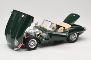 Jaguar E-Type Series 1 Roadster Žalias Bburago 1:18 3016-M1 Metalas - nuotrauka 2 iš 8