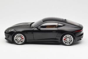 Jaguar F-Type R X152 Matinis Juodas AUTOart 1:18 73652 Kompozitas - nuotrauka 4 iš 8