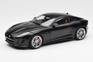 Jaguar F-Type R X152 Matinis Juodas AUTOart 1:18 73652 Kompozitas