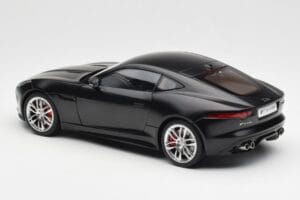 Jaguar F-Type R X152 Matinis Juodas AUTOart 1:18 73652 Kompozitas - nuotrauka 7 iš 8