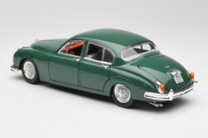Jaguar Mark II British Racing Žalias & Mėlynas Salonas Maisto 1:18 59001 Metalas - nuotrauka 7 iš 8