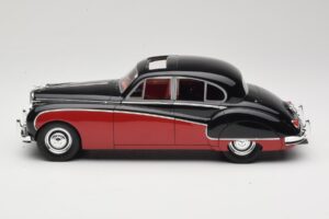 Jaguar Mk VIII Juodas & Tamsiai Raudonas BoS Models 1:18 BOS408 Derva - nuotrauka 3 iš 6