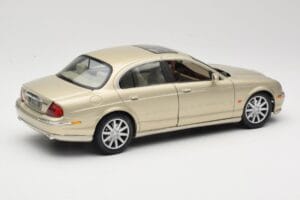 Jaguar S-Type X200 Bronzinis Maisto 1:18 50332 Metalas - nuotrauka 3 iš 8