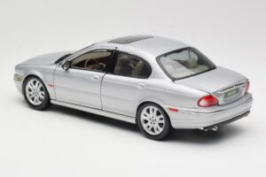 Jaguar X-Type Sidabrinis Maisto 1:18 7271328 Metalas - nuotrauka 7 iš 8