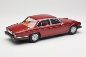 Jaguar XJ Series III Metallic Dark Red MCG 1:18 MCG18176 Metalas - nuotrauka 2 iš 6