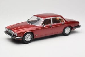 Jaguar XJ Series III Metallic Dark Red MCG 1:18 MCG18176 Metalas